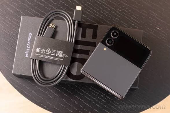 Samsung Galaxy Z Flip4